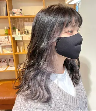 セミロング カラー Luisハイライト　 喜連瓜破、髪質改善のヘアスタイル