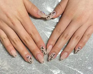 ネイル VIERU 🌈🎀💖のネイルデザイン