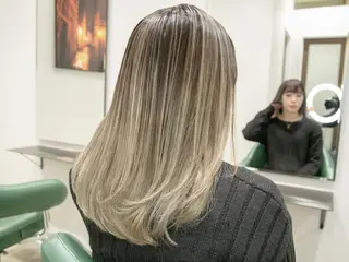 セミロング カラー Re:ta Hair 飯田淳平のヘアスタイル