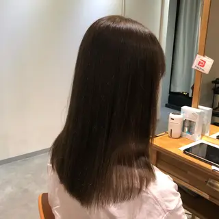 セミロング カラー VIEWユリナ メイク/ カットのヘアスタイル