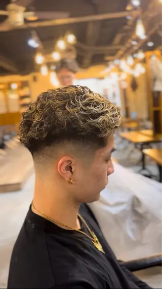 ショート カラー パーマ メンズ 海外風メンズ🇺🇸 💈N.Yuto💈のヘアスタイル