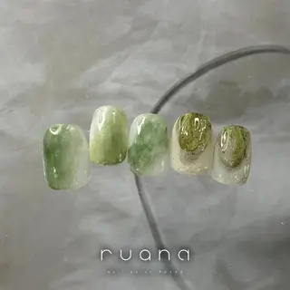 ネイル 名村 優希のネイルデザイン