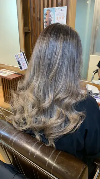 ロング 海外ヘア／ ハイトーン／竹井俊介のヘアスタイル