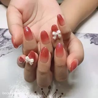 ネイル Guarendo錦糸町店所属・ガレンドウ 白澤 愛子のネイルデザイン