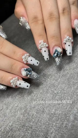 ネイル 𝐧𝐚𝐢𝐥 𝐌𝐢𝐖𝐢𝐢のネイルデザイン