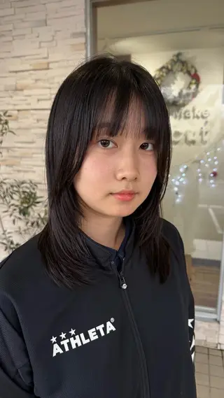 ミディアム セナ 抜け感レイヤー職人のヘアスタイル