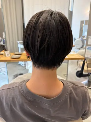 ショート カラー chihale 富樫莉香のヘアスタイル