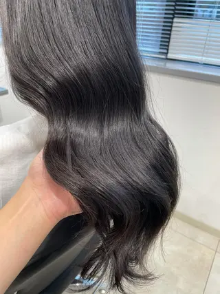 ロング 富田 菜月のヘアスタイル