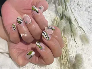 ミディアム m kaori𓃟のネイルデザイン