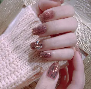 セミロング ネイル フィルイン、長さ出し 深爪矯正のネイルデザイン