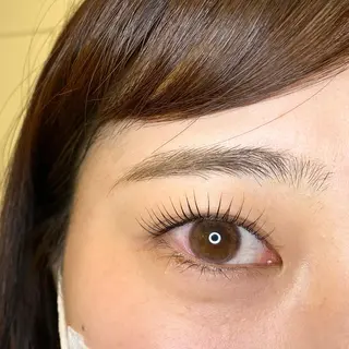 マツエク・マツパ miien(SALONVILLAGE内)所属・MOE /渋谷・明治神宮前のマツエク・マツパデザイン