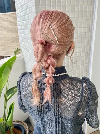 ヘアアレンジ 透けるベージュ/ 艶カラー♡のヘアスタイル