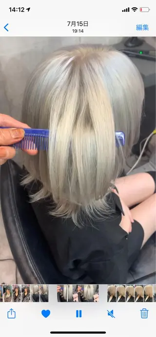 セミロング カラー ホワイト&レイヤーカ ットエクステ長畠俊輔のヘアスタイル