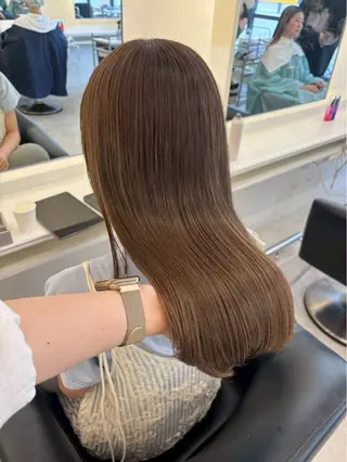 セミロング カラー ParveMix 岡本えりかのヘアスタイル