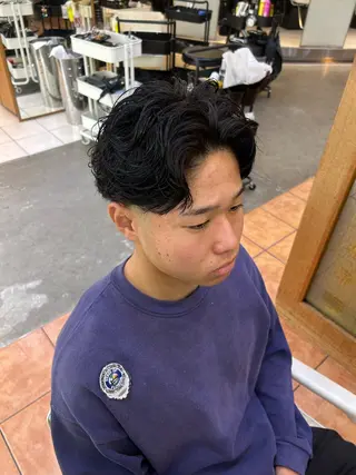 ミディアム パーマ メンズ メンズパーマ/ フェード　Tumのヘアスタイル