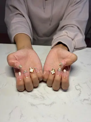 ネイル ちゅるんネイル🪄 耳ツボジュエリー🔗のネイルデザイン