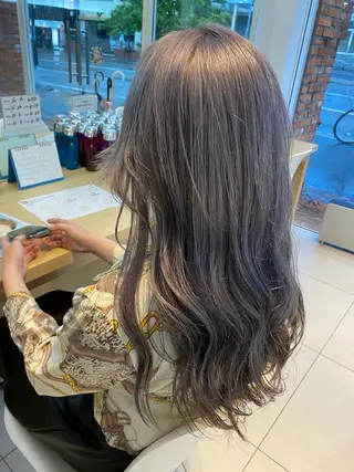 ロング 🍀透明感抜群🍀/ ハイトーンカラーのヘアスタイル