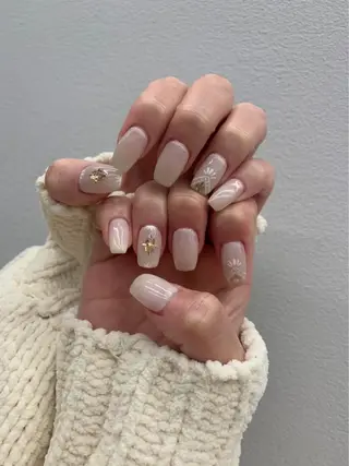 ネイル 韓国ネイル🤍 イワサキ　リコ🍒のヘアスタイル