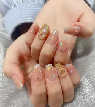 ネイル &ME ネイルサロンのネイルデザイン