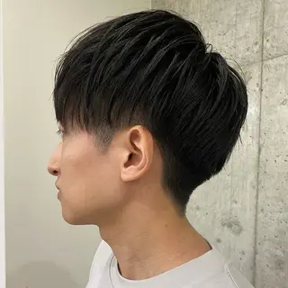 ショート メンズ センターパート/ニ ュアンスパーマのヘアスタイル