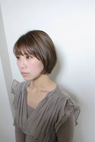 ショート カラー 土居 正季のヘアスタイル