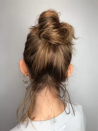 ロング カラー ヘアアレンジ HairSignature所属・ブリーチ指名神戸 No.1美容師RENのヘアスタイル