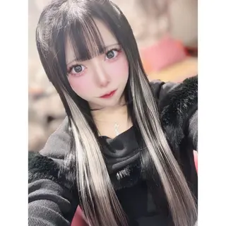 ロング 韓国ヘア×ハイトーン AYA💫のヘアスタイル