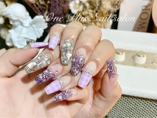 ロング ネイル One Plus Nail Salonのネイルデザイン
