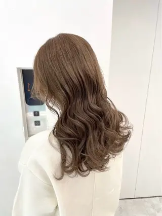 ロング カラー 大人上品ベージュ 🎀HARUNAのヘアスタイル