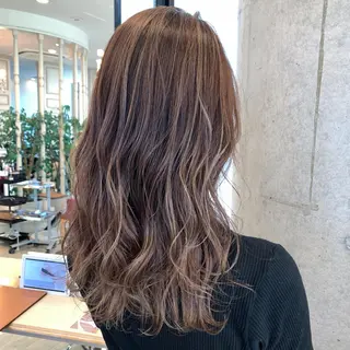 セミロング カラー サソウ ユリエ🥥のヘアスタイル