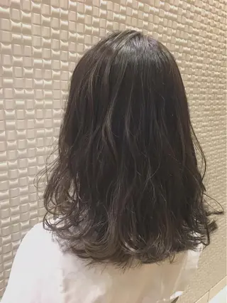 ミディアム カラー scene.池袋所属・scene. haraのヘアスタイル