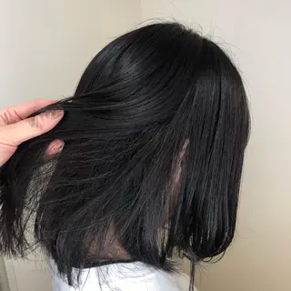 ミディアム カラー ウルフカット／吉村 桃子のヘアスタイル