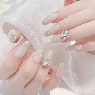 ネイル T. Leeのネイルデザイン