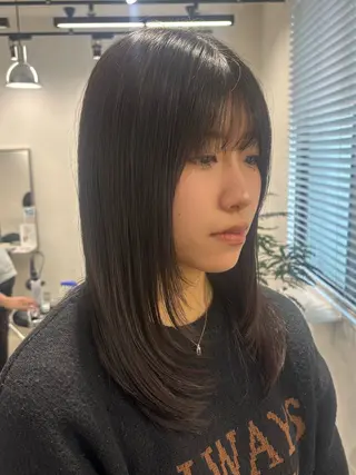 セミロング 韓国ヘア🇰🇷 HINAのヘアスタイル