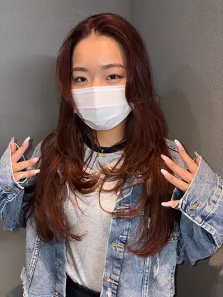 ロング カラー THEDOTS所属・淀 小南津のヘアスタイル