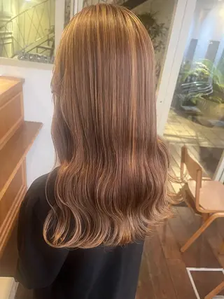 ロング カラー くいた あやなのヘアスタイル
