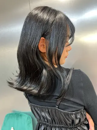 ミディアム Elsa the leap元町店所属・Elsa アヤカのヘアスタイル