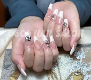 ネイル ishiro 🍂のネイルデザイン