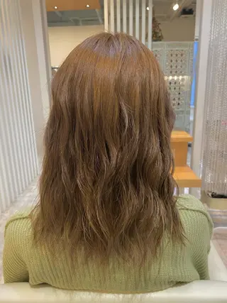 セミロング カラー ヘアアレンジ Design Color🐰アユミのヘアスタイル