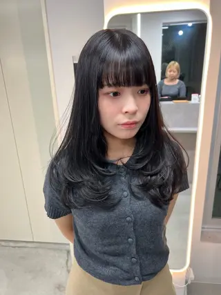 ロング maya レイヤーカットのヘアスタイル