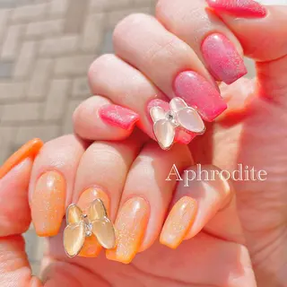 ネイル Aphrodite パラジェル認定サロンのネイルデザイン