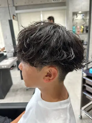 ショート パーマ メンズ ユウ🪄 パーマ指名No1のヘアスタイル