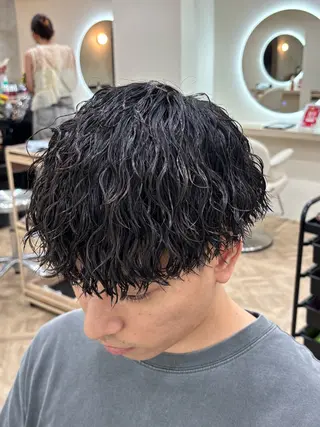ショート パーマ メンズ パーマ職人DAIKI ツイスパ/波巻きのヘアスタイル