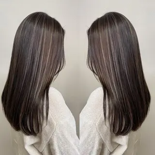 ロング 山本 茉希のヘアスタイル