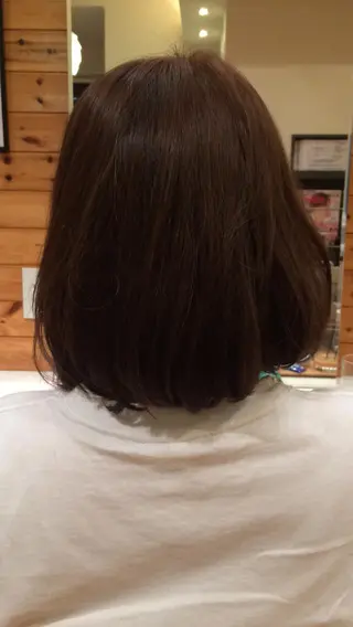 ショート ミディアム カラー DEE okazakiのヘアスタイル