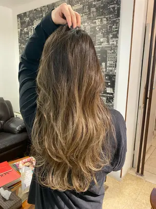 ロング カラー ナナナパレナ所属・NARUSE✂︎ カラースペシャリストのヘアスタイル