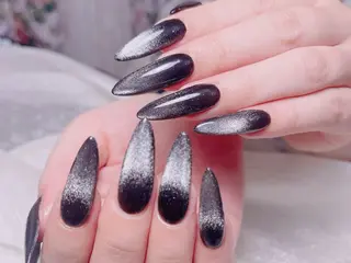 ネイル KARI ネイルサロンのネイルデザイン