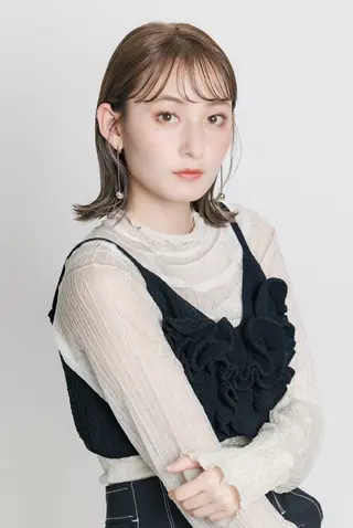 ミディアム hoNua. 栄/透明感カラーのヘアスタイル