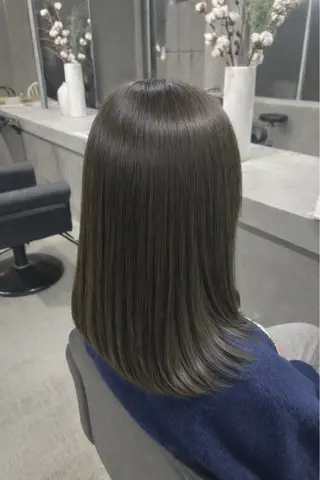 ミディアム カラー Something MOMOKAのヘアスタイル