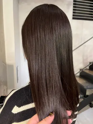 ロング カラー Luxe所属・Luxe 表参道 / 理紗のヘアスタイル